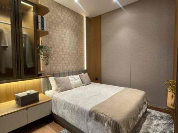 DIJUAL RUMAH MEWAH SMART HOME 3 LANTAI DI SOUTH TRESIOR METLAND PURI
