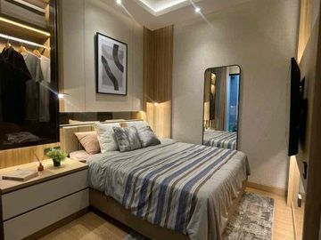 DIJUAL RUMAH MEWAH SMART HOME 3 LANTAI DI SOUTH TRESIOR METLAND PURI