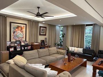 FOR SALE: WHITE PLAINS QUEZON CITY HOUSE AND LOT