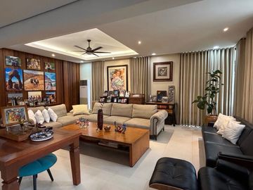 FOR SALE: WHITE PLAINS QUEZON CITY HOUSE AND LOT
