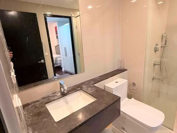 West Gallery Place | High-Floor 1BR Unit 38E | 65 sqm | With Parking | ₱110K