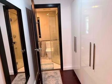 West Gallery Place | High-Floor 1BR Unit 38E | 65 sqm | With Parking | ₱110K