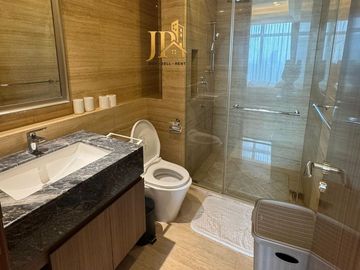 Disewakan Apartemen South Hills - 2 Bedrooms Luas 74 M2, Fully Comfortable Living Jakarta Selatan