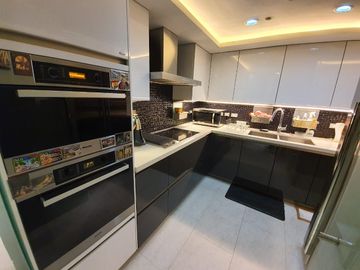 One McKinley Place | 3BR Unit | 186 sqm | 2 Parking Slots | ₱238K