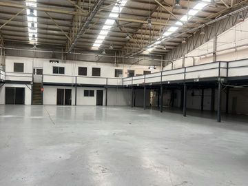 BODEGA EN RENTA EN BOSQUES DE SAN ISIDRO