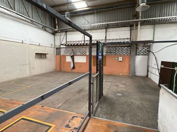 BODEGA EN RENTA EN BOSQUES DE SAN ISIDRO