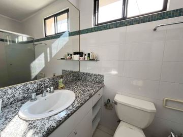 HERMOSA CASA AL LAGO!!