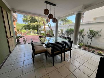 HERMOSA CASA AL LAGO!!