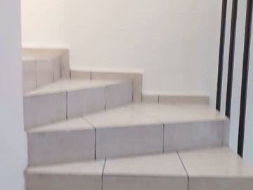 CASA EN RENTA - PUERTA DE HIERRO (PEDREGAL SUR)