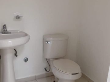 CASA EN RENTA - PUERTA DE HIERRO (PEDREGAL SUR)