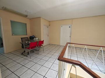 Se vende edificio en Arcos Sur