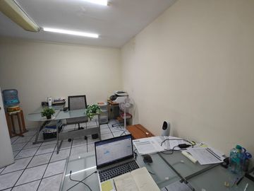 Se vende edificio en Arcos Sur