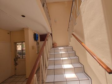 Se vende edificio en Arcos Sur