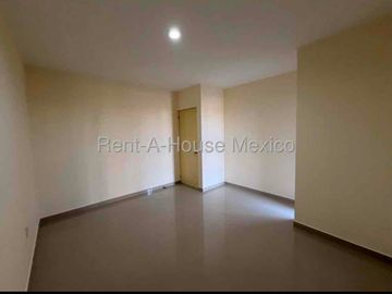 RENTA | Casa en el Mirador, Querétaro | casa de autor | Roof garden | plazas comerciales y escuelas cerca.