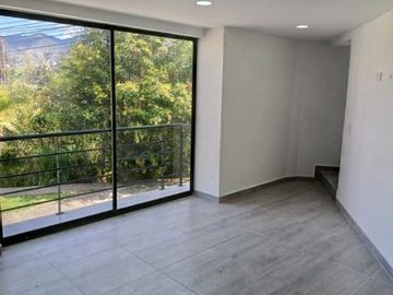 se arrienda casa de 110m²