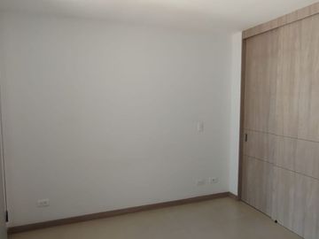 se arrienda apartamento de 64m²