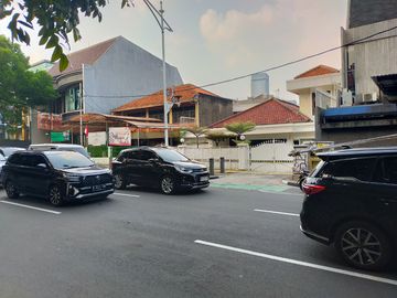 lokasi properti ini sangat strategis incaran para investor atau pengusaha, peilik langsung jadi mudah transaksinya