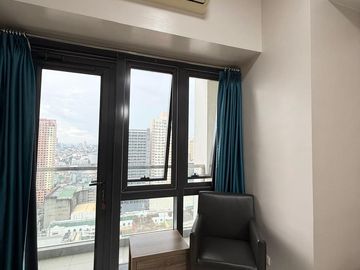 Rare High-Floor 82.6 SQM 3BR with Balcony & Bay View For Sale at Greenbelt Hamilton 1, Legazpi Village, Makati