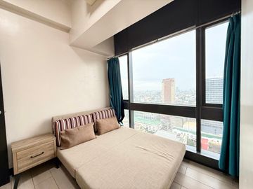 Rare High-Floor 82.6 SQM 3BR with Balcony & Bay View For Sale at Greenbelt Hamilton 1, Legazpi Village, Makati