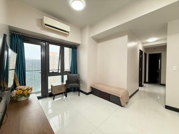 Rare High-Floor 82.6 SQM 3BR with Balcony & Bay View For Sale at Greenbelt Hamilton 1, Legazpi Village, Makati