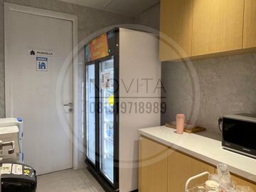 Disewakan Premium Office Soho Capital Podomoro City Jakarta Barat – 834 m2 Semi Furnished