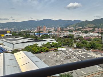 Arriendo apartamento las Vegas - Medellín