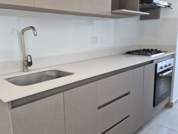 Arriendo apartamento las Vegas - Medellín
