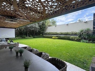 Venta de casa sola, inteligente y moderna con caseta