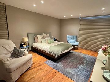Venta de casa sola, inteligente y moderna con caseta