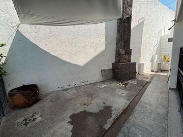 CASA AMPLIA EN PRIVADA EN VILLAS DE IRAPUATO