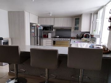 CASA EN VENTA LAS MISIONES QUERETARO 4 RECAMARAS RECIEN REMODELADA ENTRE AV. CONSTITUYENTES