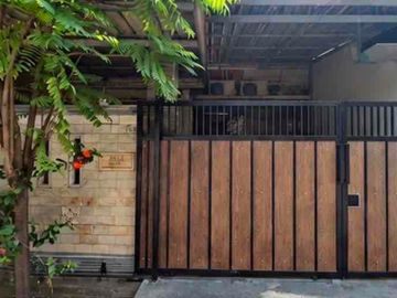 DIJUAL – Rumah 2 Lantai Semi Furnished 400-Jutaan di Panjibuwono Residence