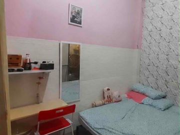 DIJUAL – Rumah 2 Lantai Semi Furnished 400-Jutaan di Panjibuwono Residence