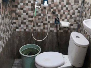 DIJUAL – Rumah 2 Lantai Semi Furnished 400-Jutaan di Panjibuwono Residence