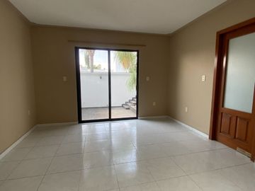 Casa en Renta en Claustros Del Sur, Queretaro