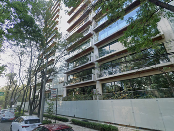 ¡La tranquilidad de una gran decisión comienza aquí! Venta de amplio y lindo departamento en remate bancario, Polanco, Miguel Hidalgo, CDMX.