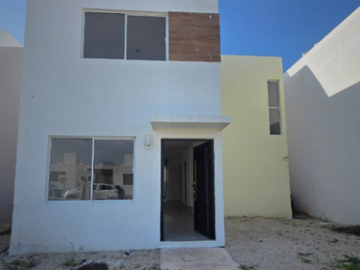 CASA DE ENTREGA INMEDIATA EN CALLE 69, LAS PALMAS, KANASIN, YUCATAN