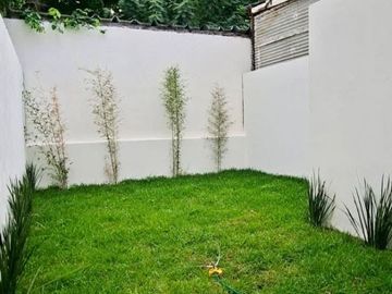 CASA EN VENTA EN FRACCIONAMIENTO CASTILLO TIELMANS