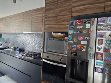 Casa en renta en Condominio, seguridad, terraza de 260M2, Cuajimalpa