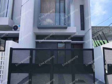 Dijual rumah baru gress di Taman Pondok Indah Wiyung