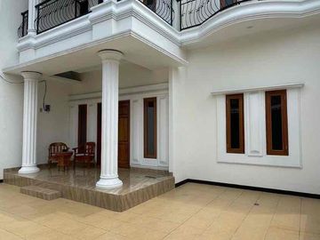 Dijual rumah baru siap huni dijagakarsa