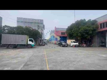*DISEWAKAN* 
Pergudang di Jalan KH. Hasyim Ashari, Cipondoh - Tangerang.