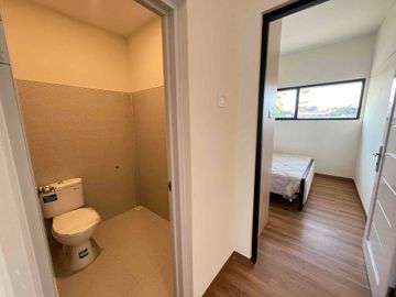Dijual Rumah Mewah dan Strategis ditepi jalan raya Batuaji.