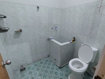 DIJUAL/DISEWA RUKO 4 Lantai di Cideng Jakarta Pusat