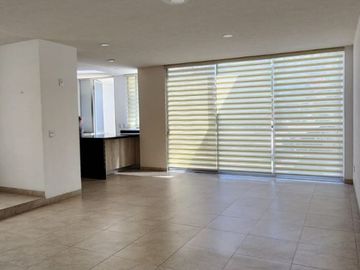 RENTO HERMOSA CASA FRACC SOBERNA RESIDENCIAL $23,000.00 INC. MTTO. EXCELENTES CONDICIONES