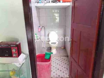 Strategis mangku jalan raya cocok untuk kost atau homestay