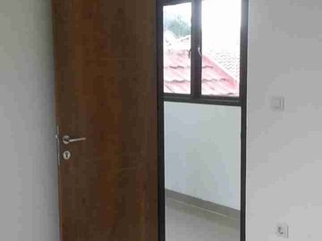 Rumah 2 Lantai Siap Huni Strategis di Pengasinan,Sawangan