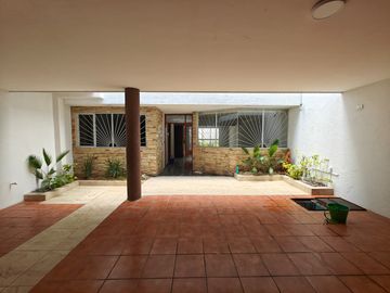 CASA EN VENTA COL. PERIODISTAS MORELIA MICHOACAN
