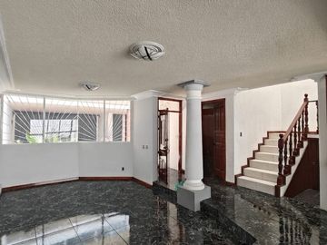 CASA EN VENTA COL. PERIODISTAS MORELIA MICHOACAN