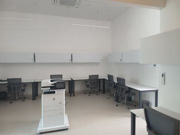 OFICINAS EN CORPORATE CENTER BERNARDO QUINTANA Edificio Corporativo AAA en Renta